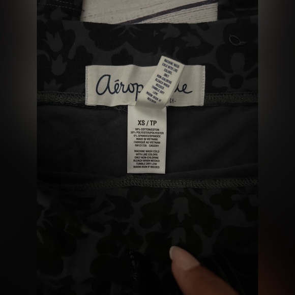 Aeropostale Women’s Leggings Black and Gray. 🖤🩶Gently used still great shape. - Picture 4 of 4